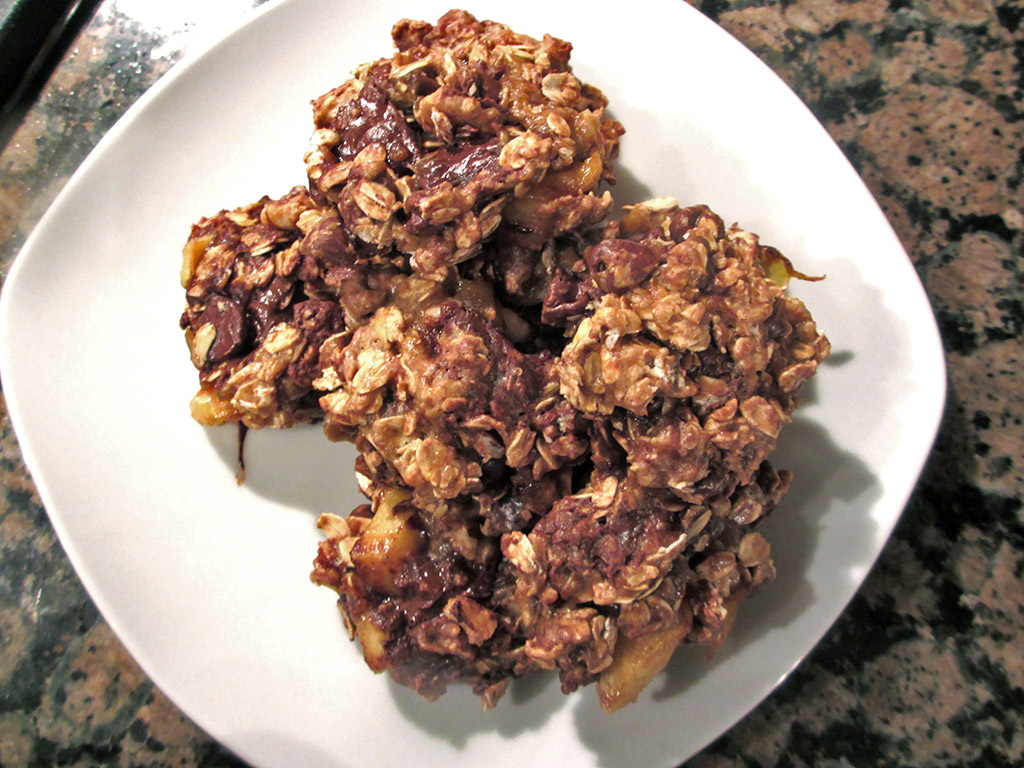 Plate of oatmeal cookies