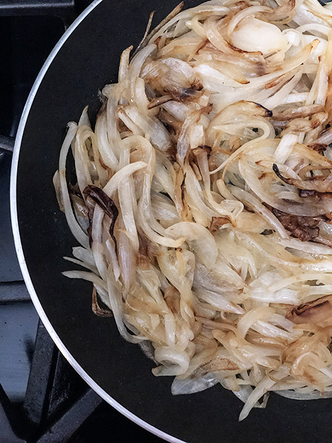 sliced onions cooking_2